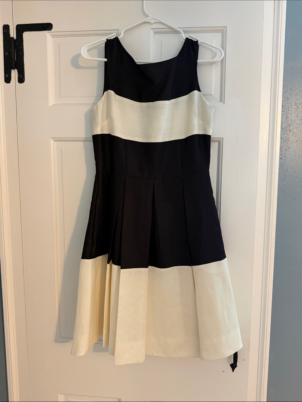 NWT kate spade Black and Cream Colorblock Sleeveless Fit-and-Flare Dress